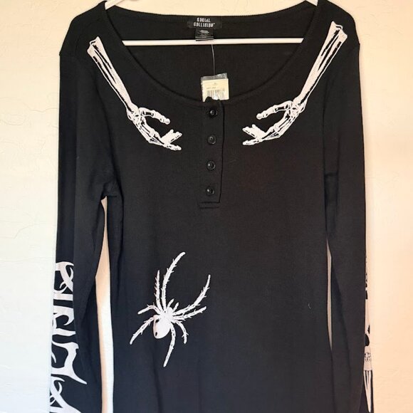 Bones Dagger Spider Long-Sleeve Lounge Romper - Picture 1 of 6